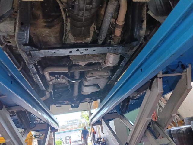 NISSAN Navara usata, con Android Auto
