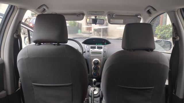TOYOTA Yaris usata 28