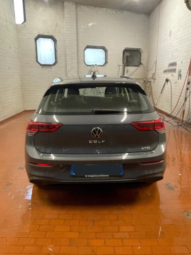 VOLKSWAGEN Golf usata, con USB