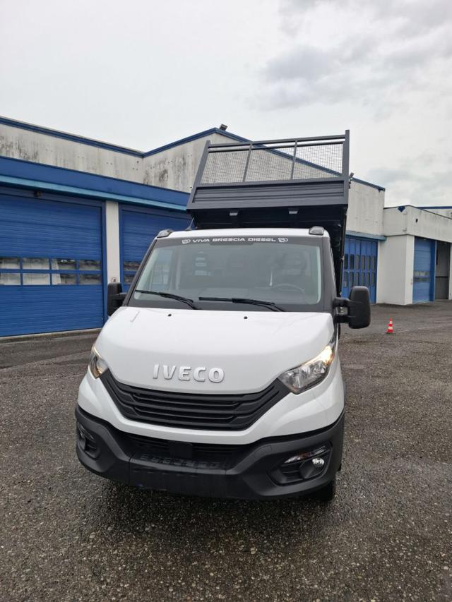 IVECO Daily usata, con USB