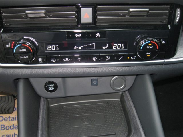 NISSAN Qashqai usata, con Luci diurne LED