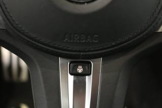 BMW 320 usata, con Telecamera per parcheggio assistito