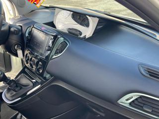 LANCIA Ypsilon usata, con Fendinebbia