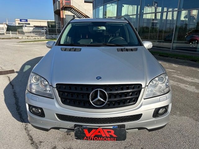 MERCEDES-BENZ ML 320 usata, con Airbag