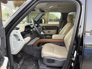 LAND ROVER Defender usata, con Autoradio