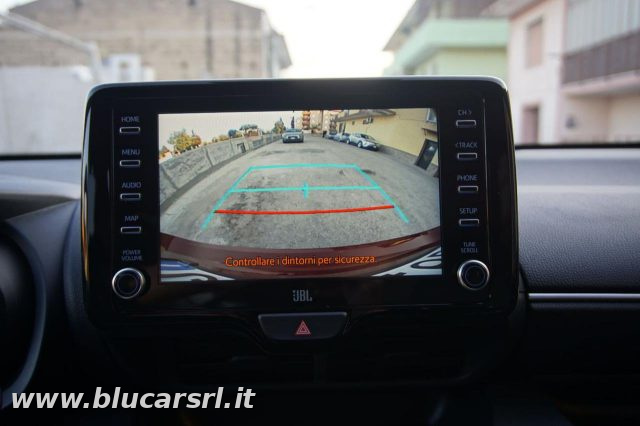 TOYOTA Yaris usata, con Bluetooth