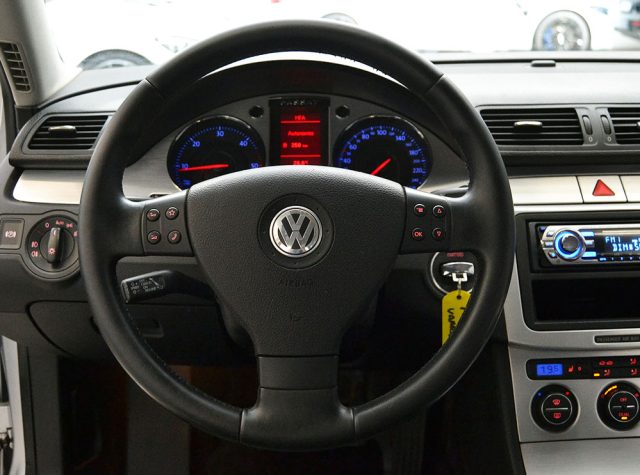 VOLKSWAGEN Passat usata, con Boardcomputer