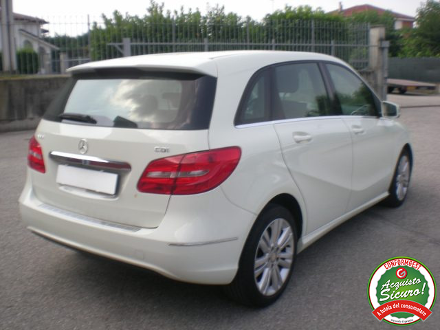 MERCEDES-BENZ B 180 usata, con Chiusura centralizzata