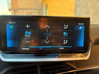 PEUGEOT 2008 usata, con Leve al volante