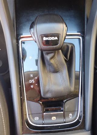 SKODA Karoq usata, con Volante multifunzione