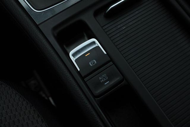 VOLKSWAGEN Golf usata, con Volante in pelle