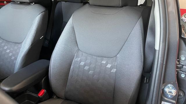TOYOTA Yaris usata, con Autoradio
