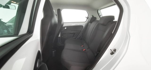 VOLKSWAGEN up! usata, con USB