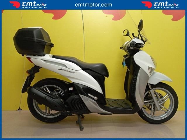 YAMAHA Xenter 150 usata 0