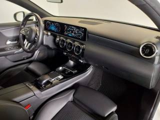 MERCEDES-BENZ A 180 usata, con Touch screen
