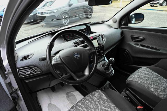 LANCIA Ypsilon usata, con Park Distance Control