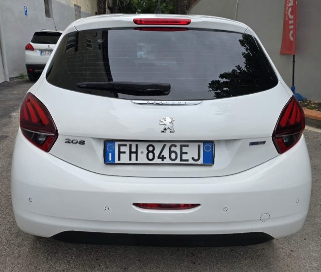 PEUGEOT 208 usata, con Boardcomputer