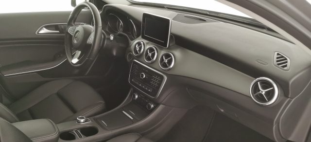 MERCEDES-BENZ GLA 200 usata 46