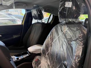 PEUGEOT 208 usata, con Autoradio