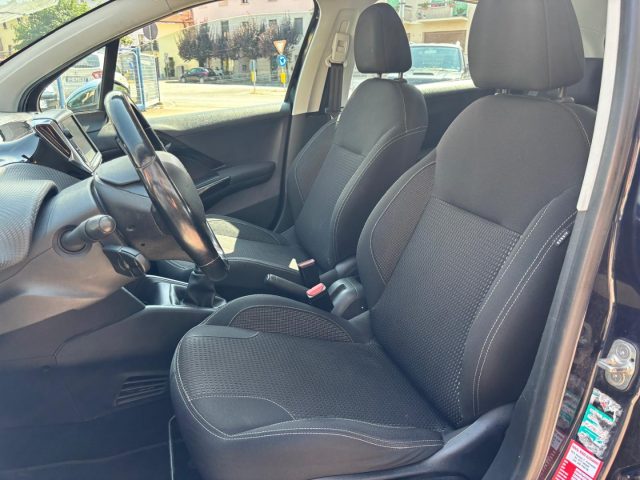 PEUGEOT 208 usata, con Boardcomputer