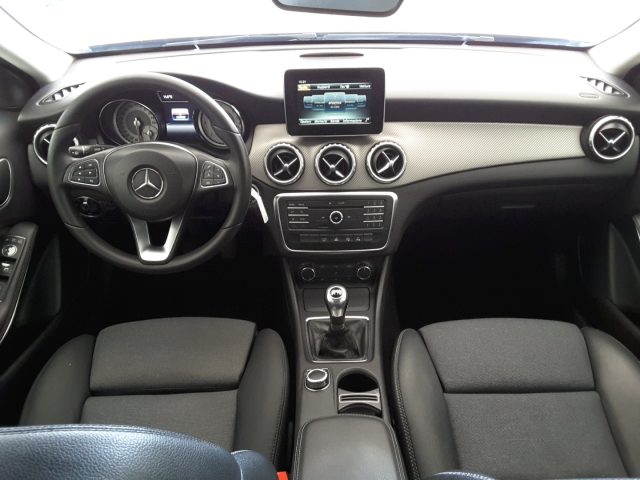 MERCEDES-BENZ GLA 200 usata, con Climatizzatore