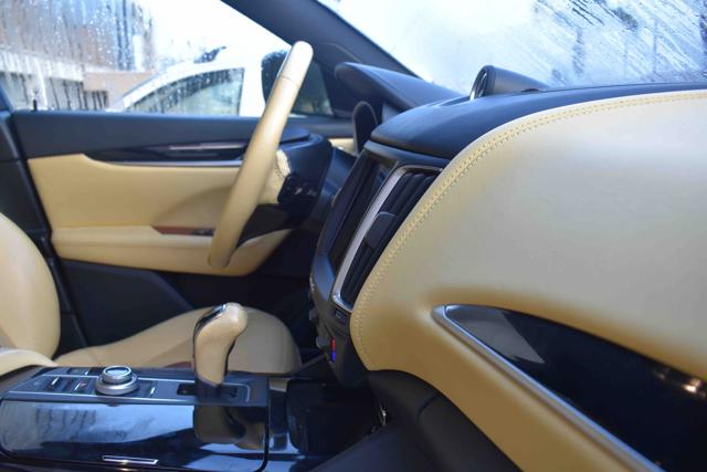 MASERATI Levante usata, con Autoradio
