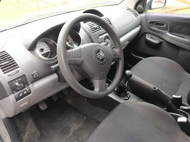 SUZUKI Ignis usata, con Lettore CD