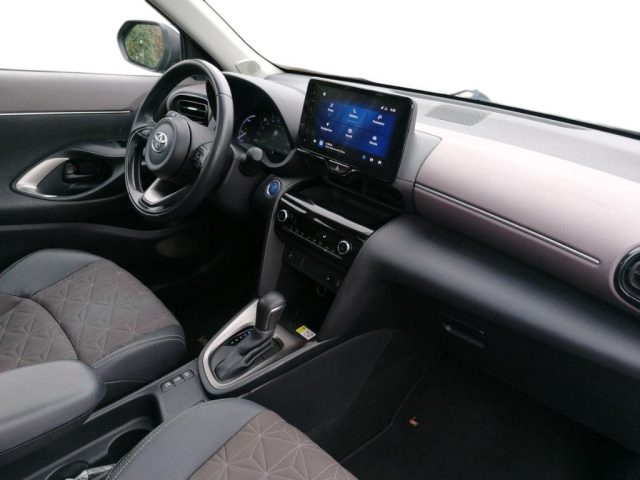 TOYOTA Yaris Cross usata, con Fari LED