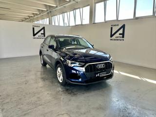 AUDI Q3 35 TDI S tronic Identity Black