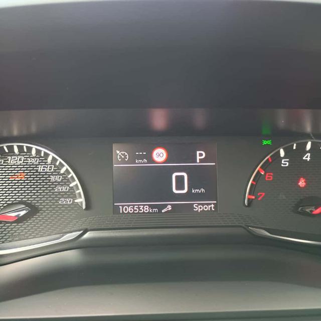 PEUGEOT 2008 usata, con Cruise Control