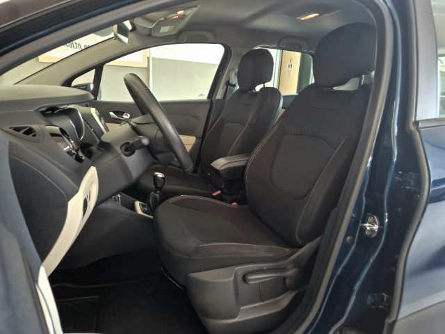 RENAULT Captur usata, con USB