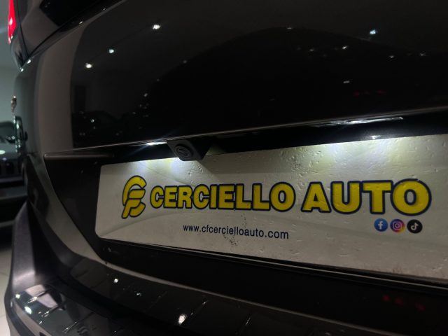 PEUGEOT 5008 usata, con Controllo automatico clima