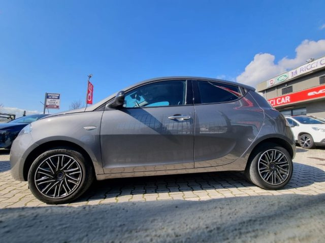 LANCIA Ypsilon usata, con ESP