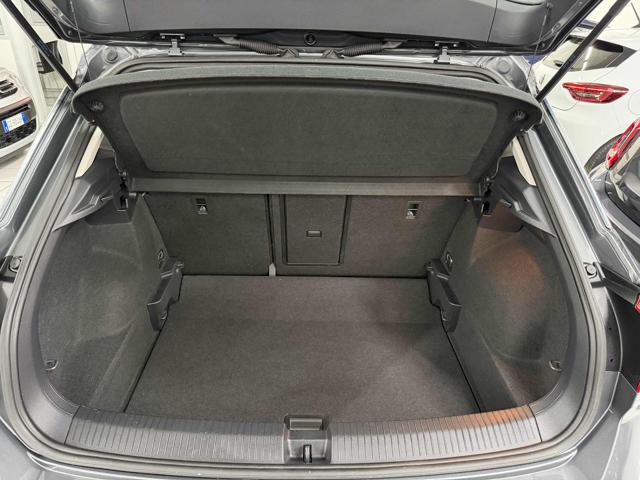 VOLKSWAGEN T-Roc usata 22
