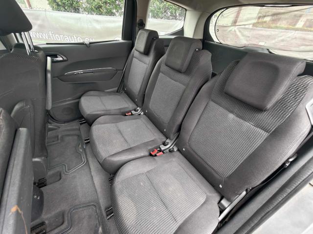 PEUGEOT 5008 usata, con Chiusura centralizzata