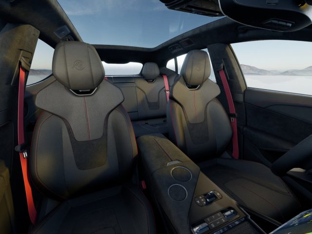 LOTUS Eletre usata, con Servosterzo