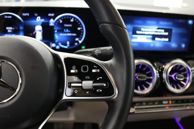 MERCEDES-BENZ GLA 200 usata, con Airbag testa