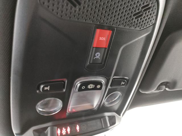 PEUGEOT 2008 usata, con Volante in pelle