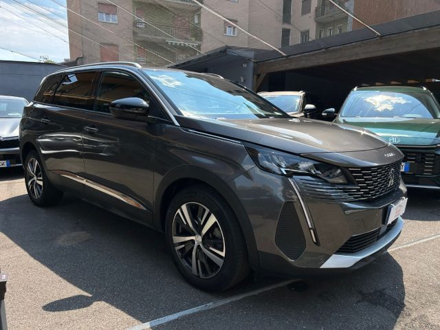 PEUGEOT 5008 usata, con Airbag