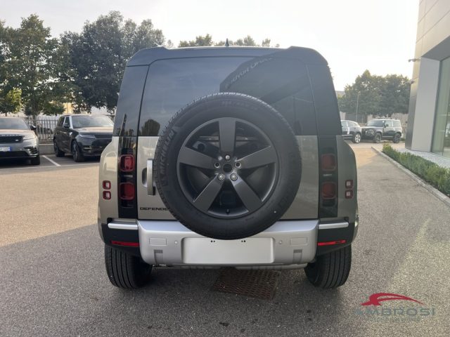 LAND ROVER Defender usata 4