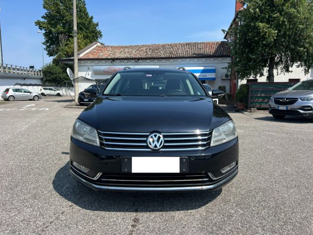 VOLKSWAGEN Passat usata, con Airbag