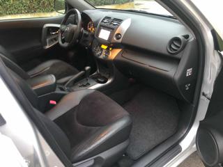 TOYOTA RAV 4 MY23 usata, con Controllo automatico clima