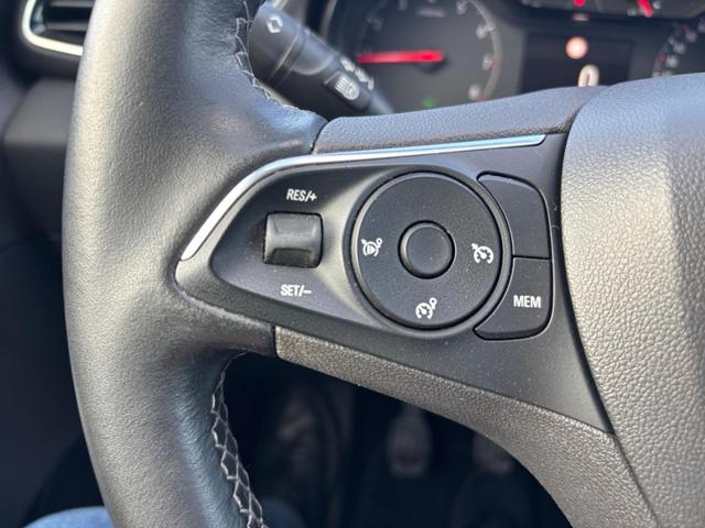 OPEL Grandland X usata, con Park Distance Control