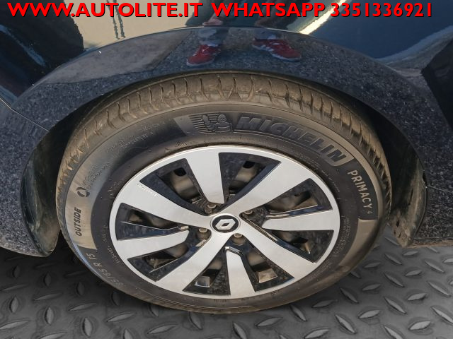 RENAULT Clio usata, con Specchietti laterali elettrici