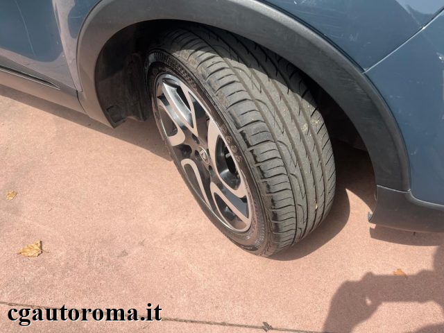 RENAULT Captur usata, con ESP