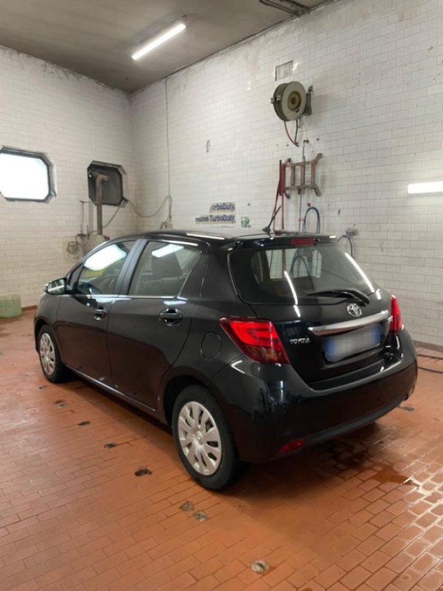 TOYOTA Yaris usata, con Airbag laterali