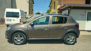 DACIA Sandero usata, con Autoradio