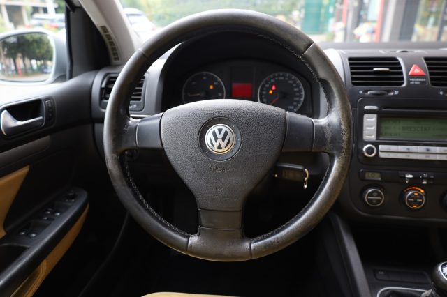 VOLKSWAGEN Golf usata, con Ski bag