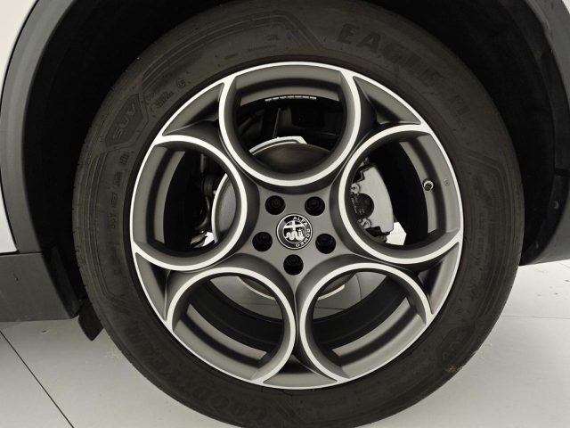 ALFA ROMEO Stelvio usata, con Alzacristalli elettrici