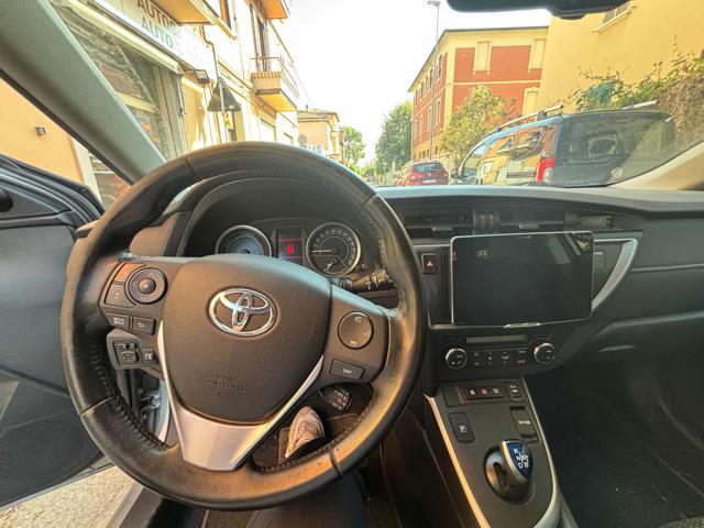 TOYOTA Auris Touring Sports usata, con Chiusura centralizzata